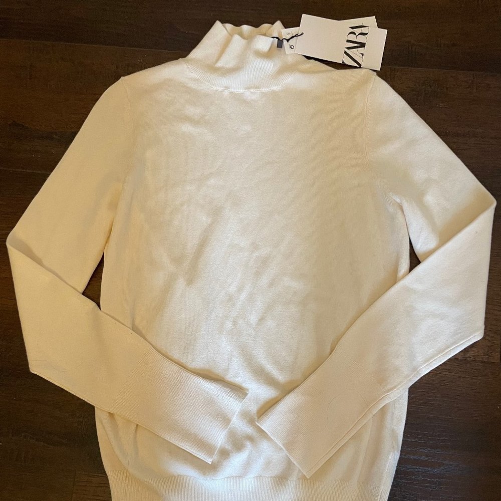 Zara Women's Basic Mock Neck Long Sleeve fine Knit Sweater Ivory, Cream